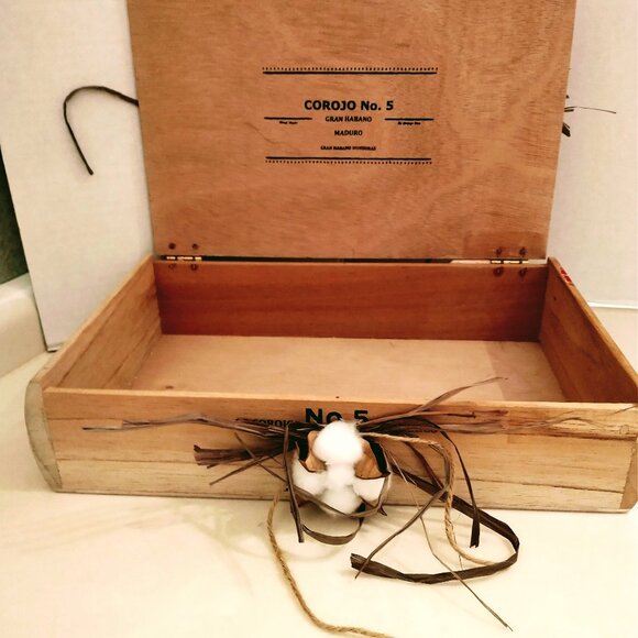 Suenos de Saundra Upcycled, Large, COROJO #5, Cigar Box, Home Accent/Storage - Picture 10 of 12
